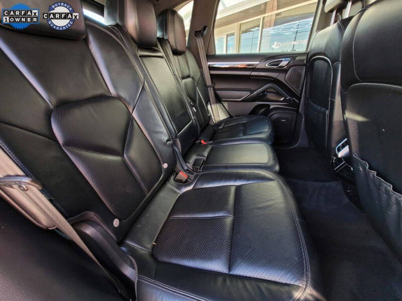 2012 Porsche Cayenne