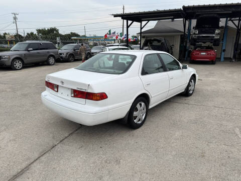 2000 Toyota Camry