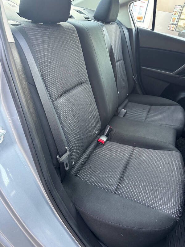 2013 Mazda MAZDA3 i Sport