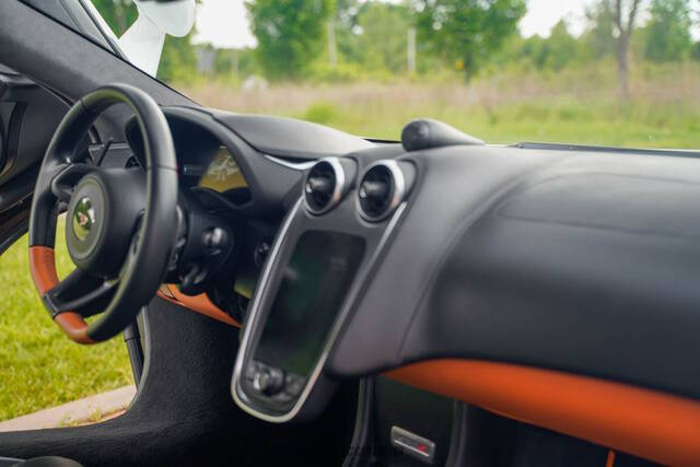 2017 McLaren 570S