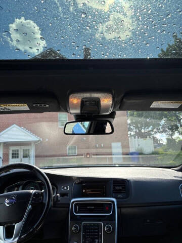 2015 Volvo V60 T5 Drive-E Premier Plus