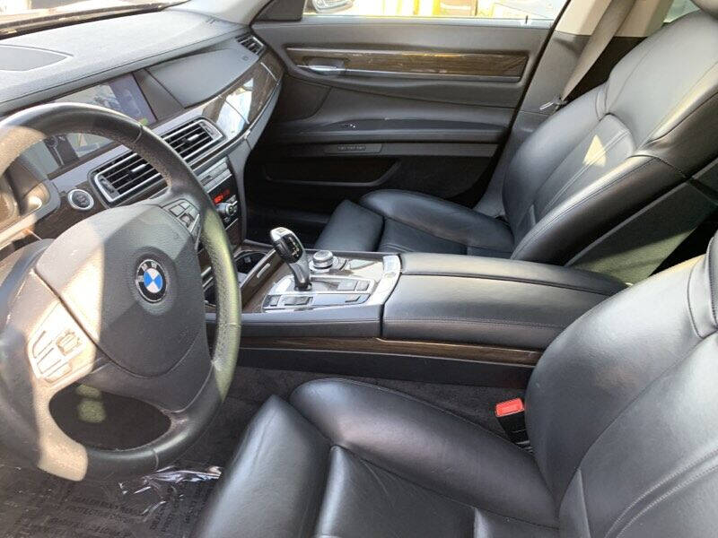 2011 BMW 7 Series 750Li