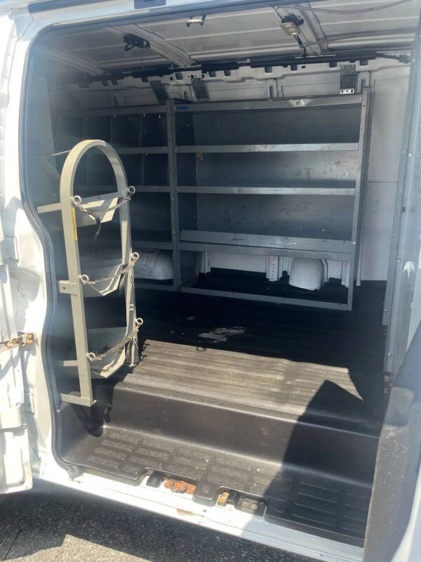 2021 Chevrolet Express 2500