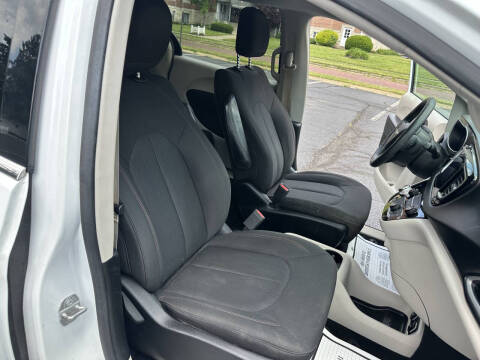 2017 Chrysler Pacifica Touring