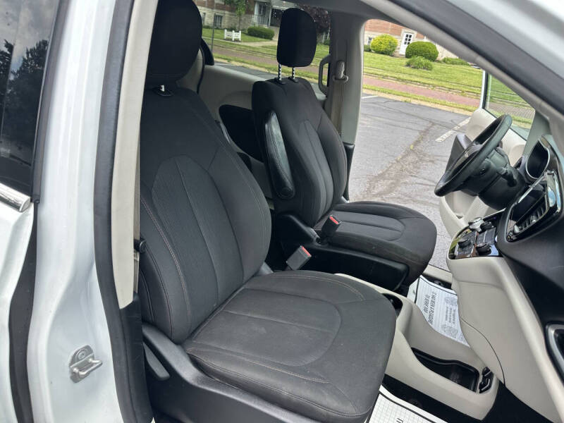 2017 Chrysler Pacifica Touring