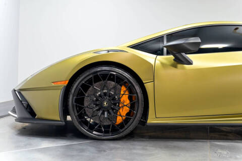 2023 Lamborghini Huracan STO