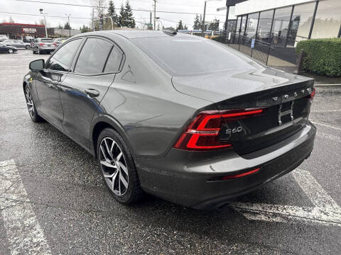 2019 Volvo S60 T6 Momentum