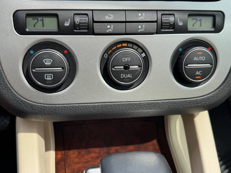 2009 Volkswagen Eos Lux