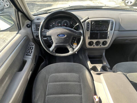 2003 Ford Explorer XLT