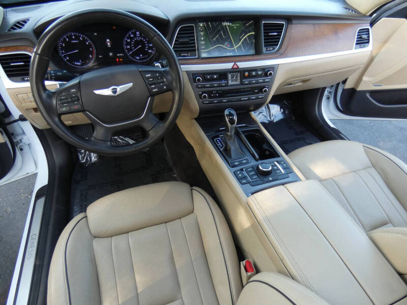 2015 Hyundai Genesis