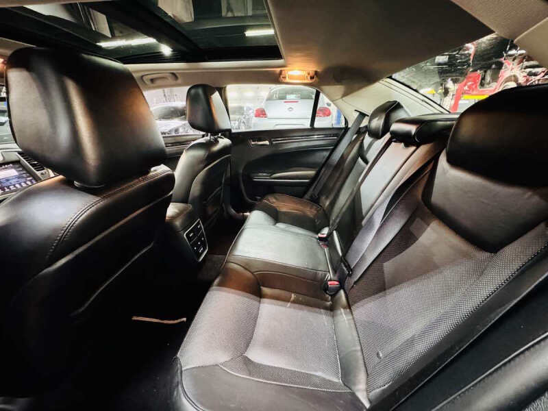 2016 Chrysler 300 C