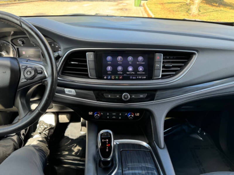 2020 Buick Enclave Essence