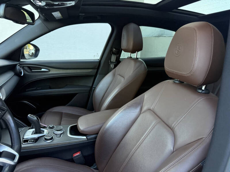 2022 Alfa Romeo Stelvio Ti