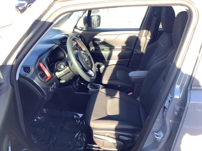 2023 Jeep Renegade Trailhawk