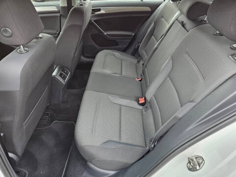 2017 Volkswagen Golf