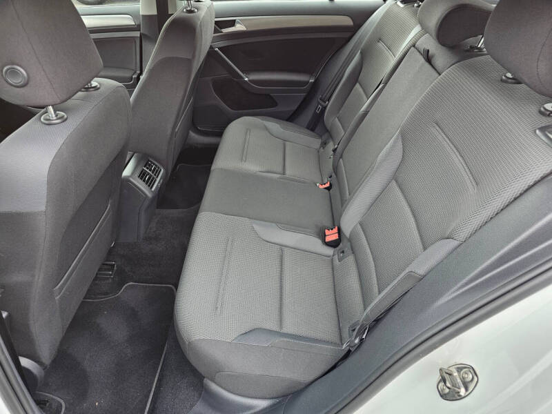 2017 Volkswagen Golf