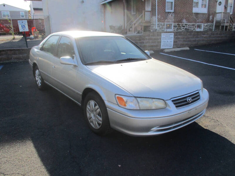 2000 Toyota Camry CE photo 2