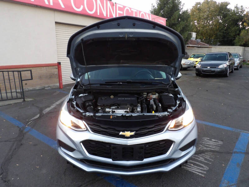 2017 Chevrolet Cruze LS Manual