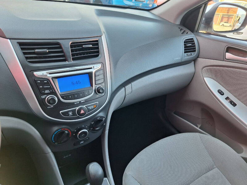 2013 Hyundai Accent GS