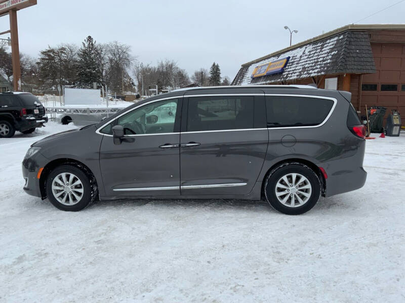 2019 Chrysler Pacifica for sale at MOTORS N MORE in Brainerd MN