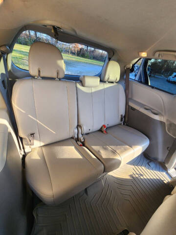 2012 Toyota Sienna XLE 8-Passenger