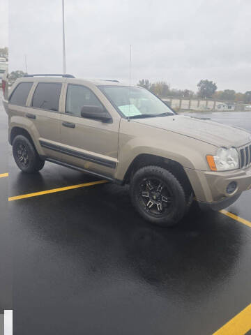 2005 Jeep Grand Cherokee for sale at NEW 2 YOU AUTO SALES LLC in Waukesha WI