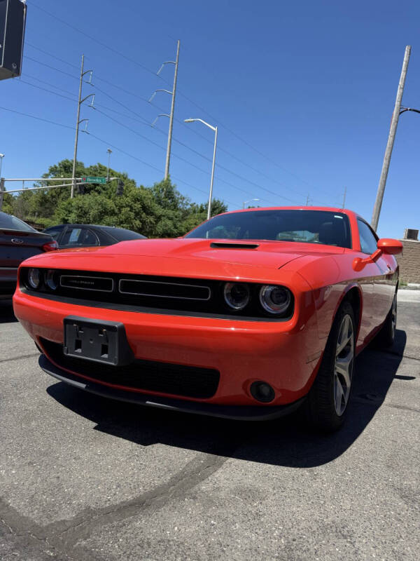 2016 Dodge Challenger SXT Plus