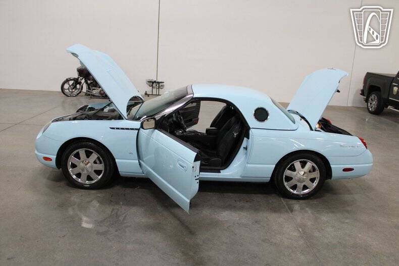 2003 Ford Thunderbird