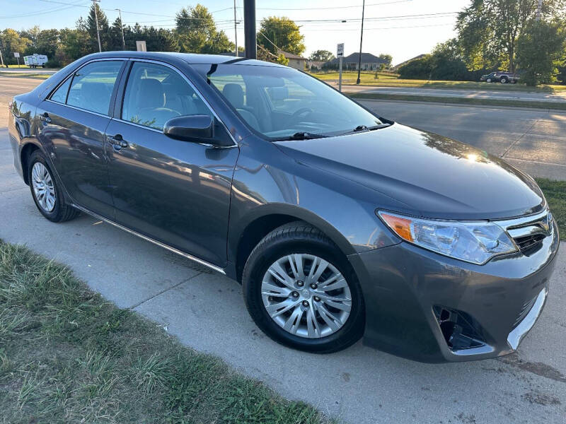 Used 2014 Toyota Camry LE with VIN 4T4BF1FK9ER382830 for sale in Oak Creek, WI