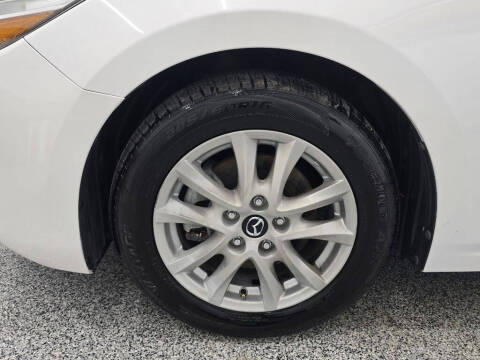 2017 Mazda MAZDA3 Sport