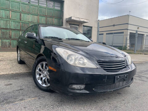 2003 Lexus ES 300 for sale at Illinois Auto Sales in Paterson NJ