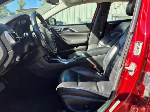 2017 Infiniti QX30 Premium