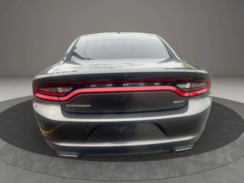 2018 Dodge Charger SXT