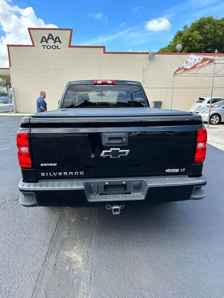 2018 CHEVROLET Silverado Pickup - $26,999