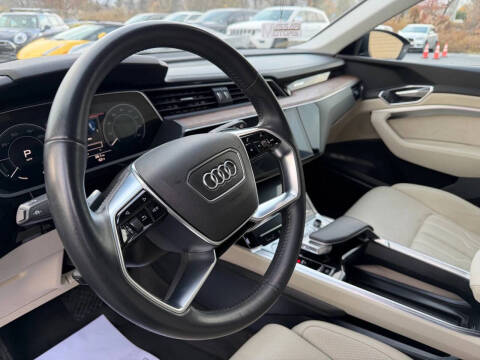 2019 Audi e-tron quattro Prestige