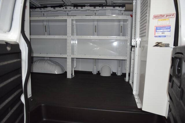 2025 Chevrolet Express 2500