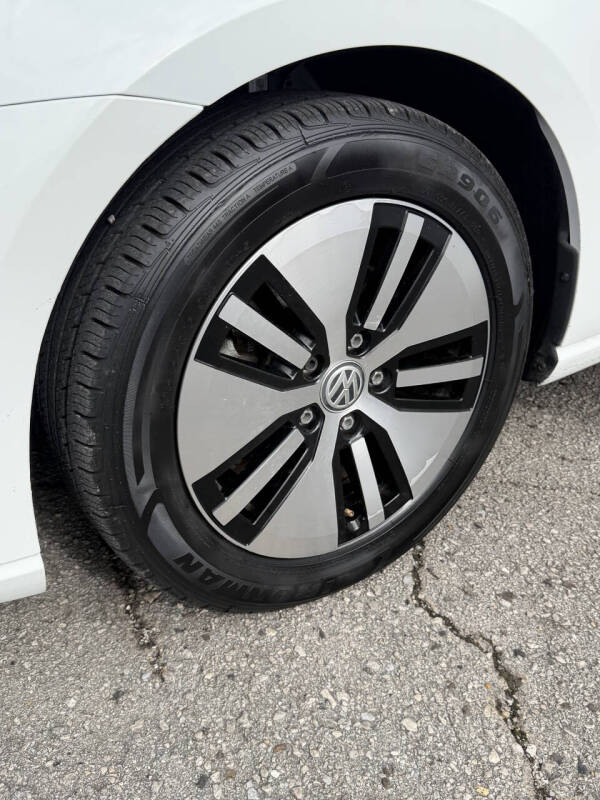 2015 Volkswagen e-Golf SEL Premium