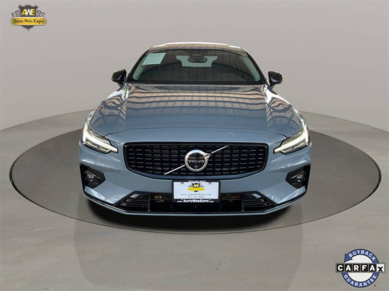 2024 Volvo S60 B5 Plus Dark Theme