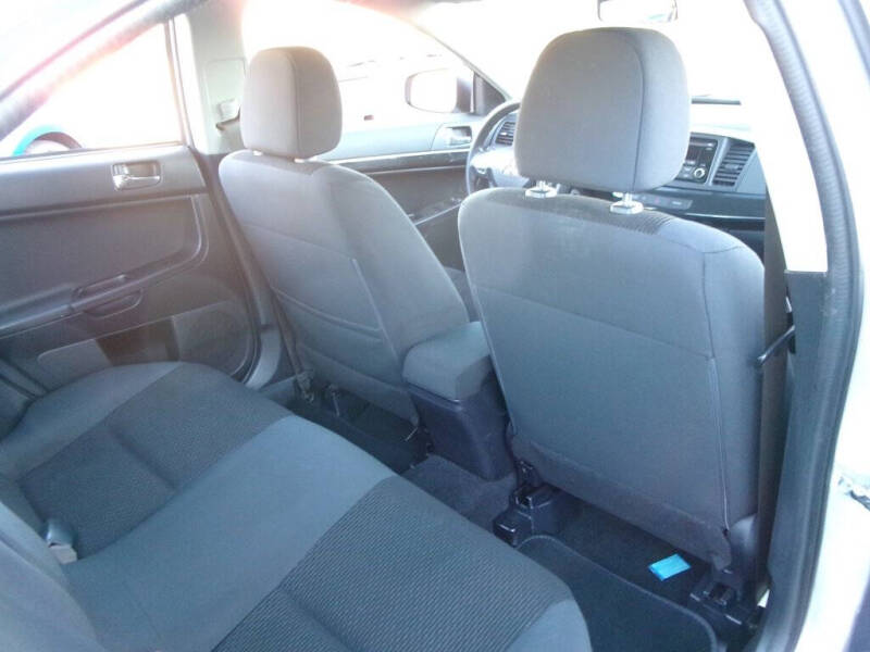 2016 Mitsubishi Lancer ES