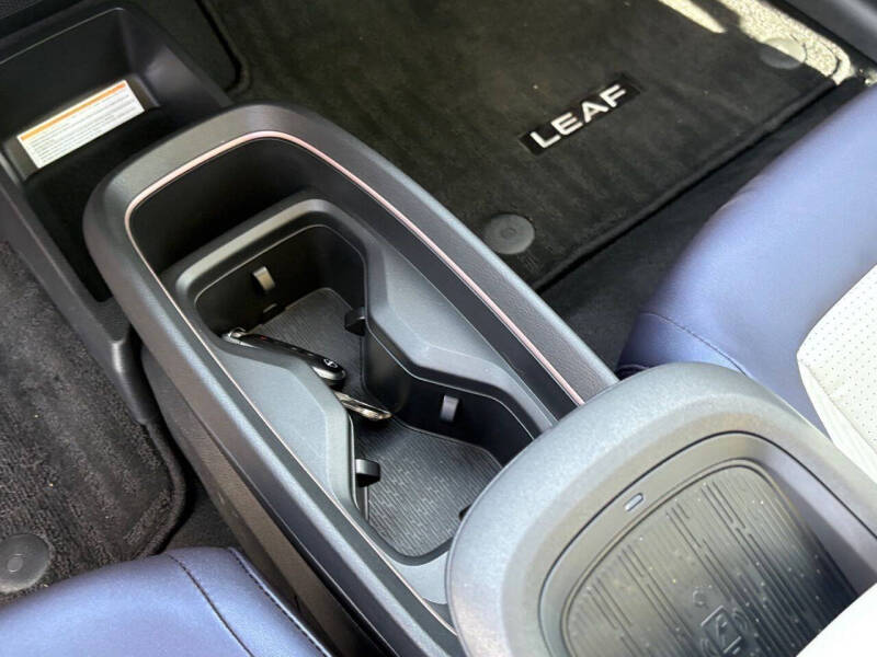 2026 Nissan LEAF Platinum+