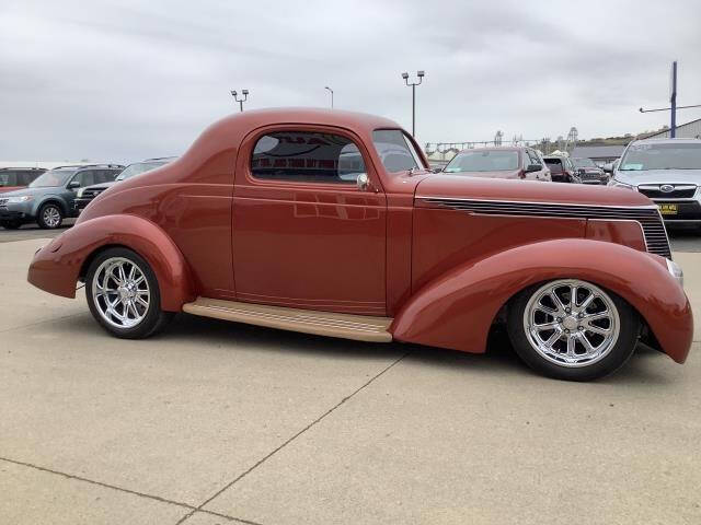 1937 Studebaker DICTATOR