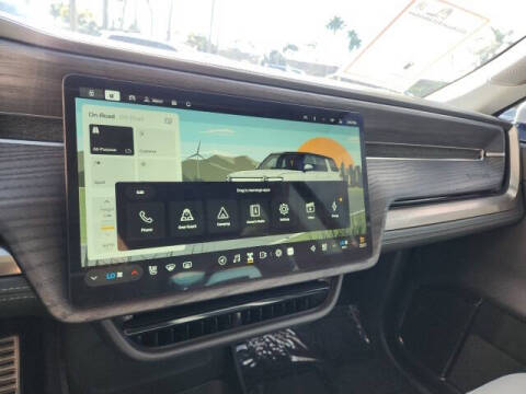 2023 Rivian R1S Adventure