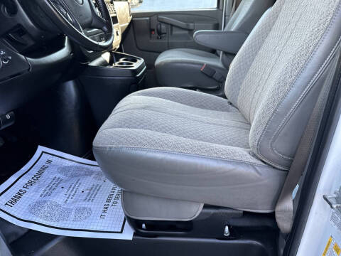 2023 Chevrolet Express 2500