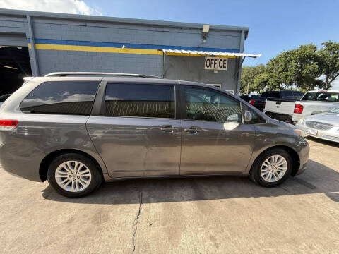 2011 Toyota Sienna