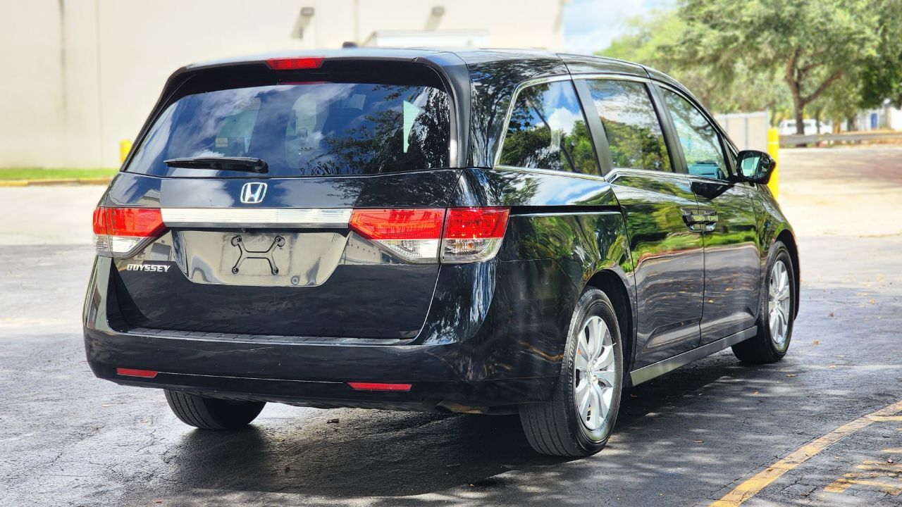 2016 HONDA Odyssey Minivan - $15,900