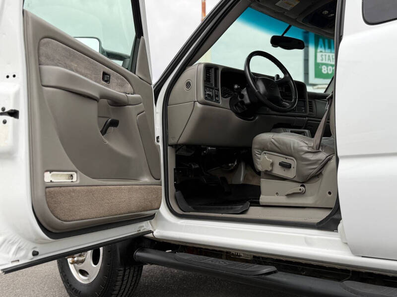 2002 Chevrolet Silverado 3500 LS