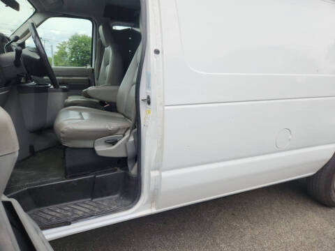 2009 Ford E-Series E-150