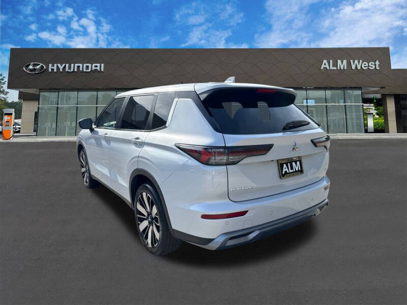 2025 Mitsubishi Outlander SE