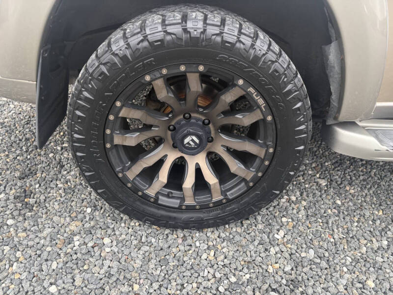 2004 Toyota Sequoia SR5