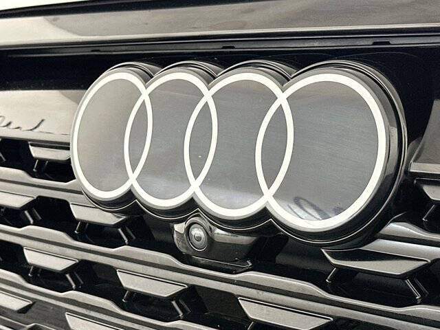 2024 Audi Q8 e-tron quattro Premium Plus